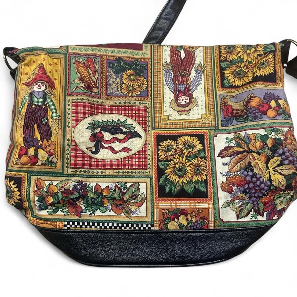 Vintage “Harvest Time” Patterned Fabric Purse - Picture 4 of 5